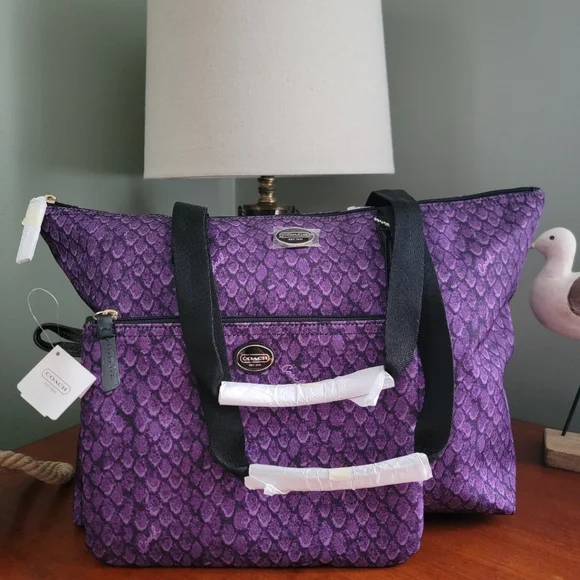 NWT Coach F77461 Gateway Snakeprint Packable Weekender Purple Canvas Pouch Bag - Picture 16 of 16
